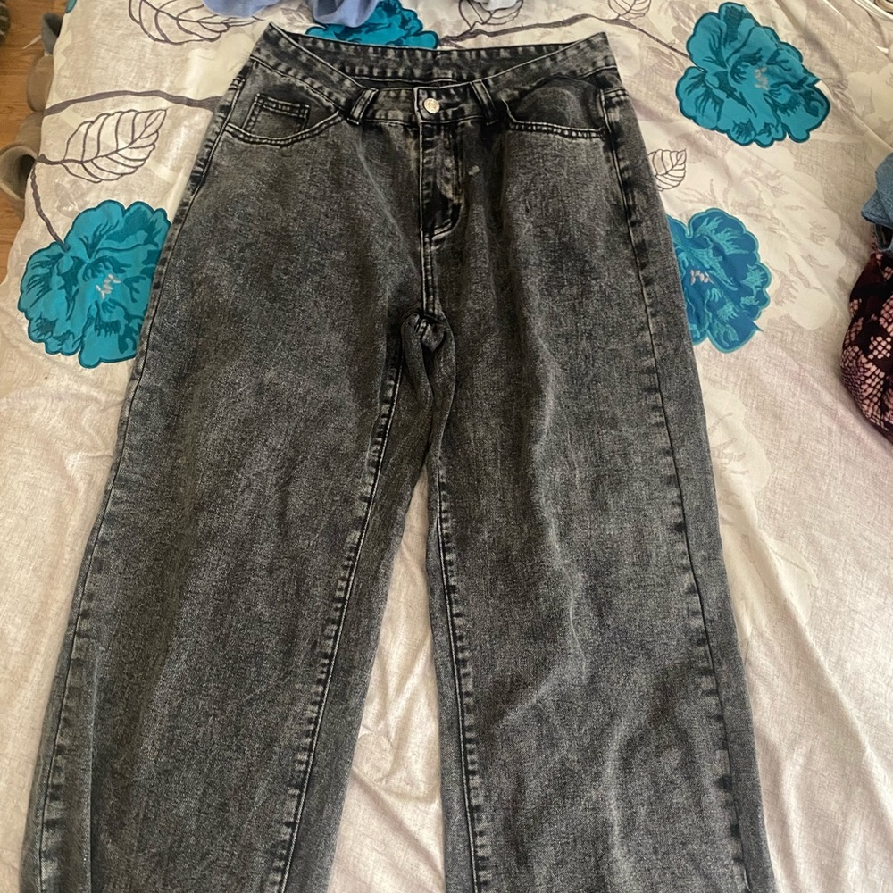 SHEIN Black Acid Wash Jeans